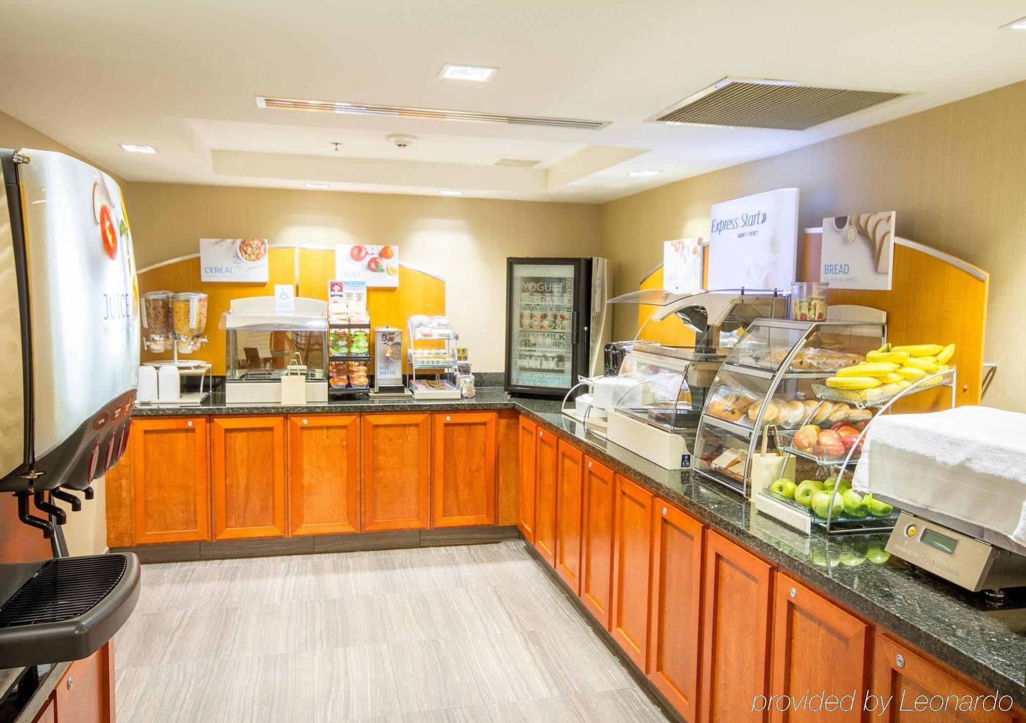 Holiday Inn Express Hotel & Suites Auburn By Ihg Bagian luar foto