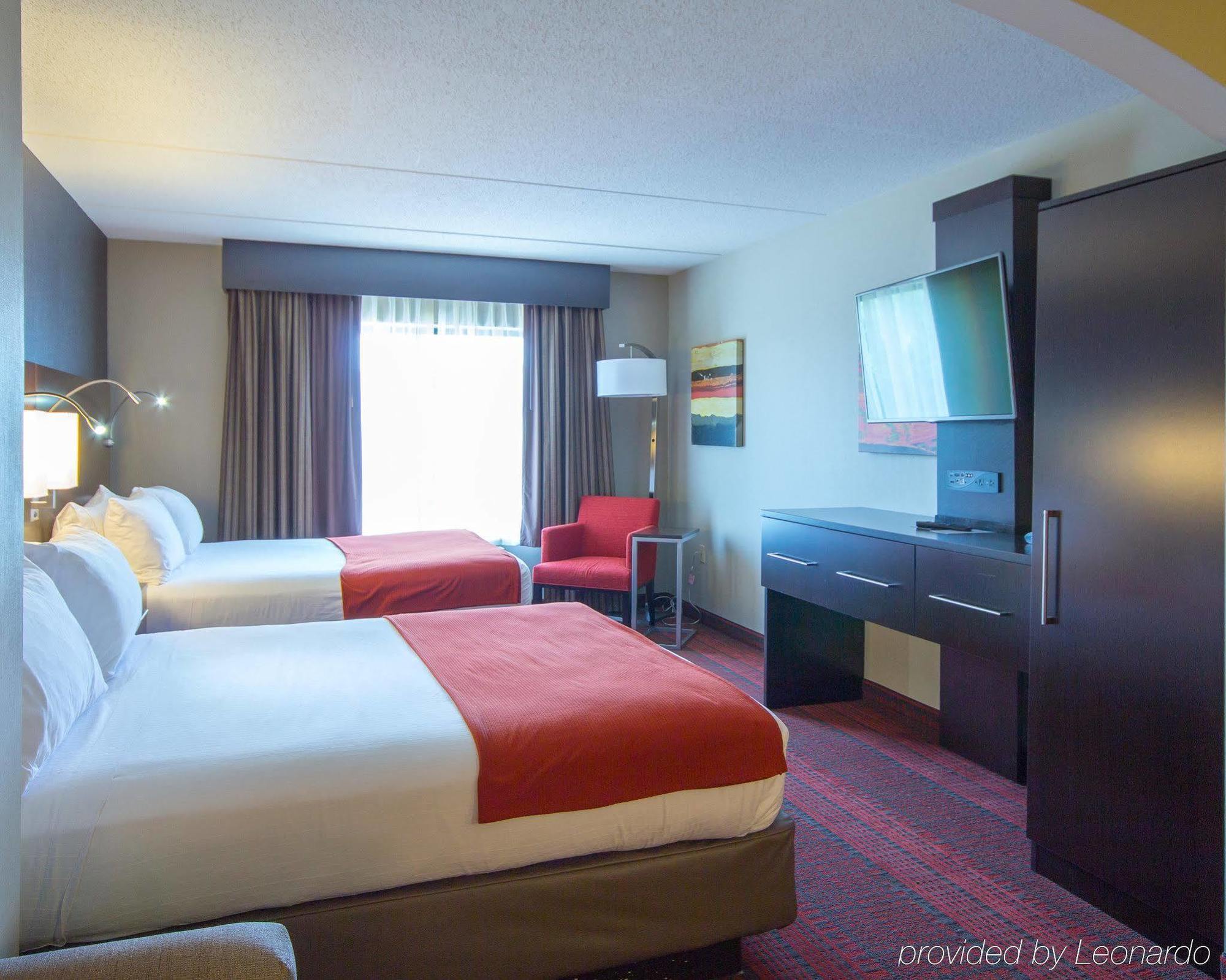 Holiday Inn Express Hotel & Suites Auburn By Ihg Bagian luar foto